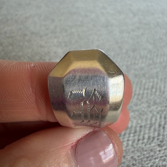 Silverware Engraved Ring - Picture 8 of 12